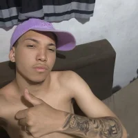 Gustavo063safado webcam