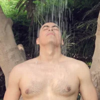 รูปโปรไฟล์ของ Andres_Revett