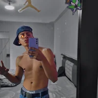 JovencitoCachondo03's Offline Chat Room