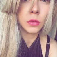 JessTrans0109's Avatar Pic