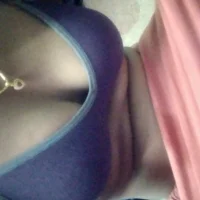 รูปโปรไฟล  ์ของ aadhini01