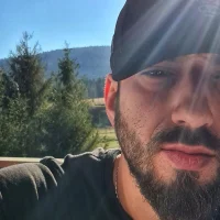 RianSinn's Avatar Pic