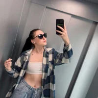 LauraWhitley's Profile Pic