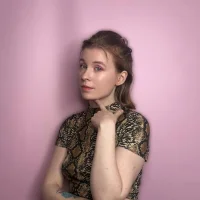 RandiBennett Φωτ, Προφίλ