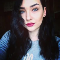 KerrieKi's Avatar Pic