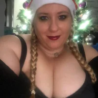 Hot-Mona's Avatar Photo