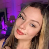 Giigii_Hadid_ Gambar Avatar