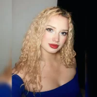 Dalila_White14 Adlı Modelin Avatarı