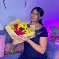 FernnadaStone Adlı Modelin Avatarı