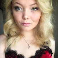 StunningLeya Φωτ, Προφίλ