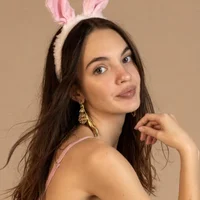 Lia__meow Adlı Modelin Avatarı