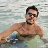 Decchill19's Profile Pic