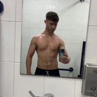 Danielleach21's Avatar Photo