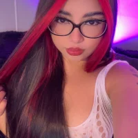 Stephany-roses- Adlı Modelin Avatarı