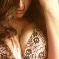 RoseyRayne's Profile Pic