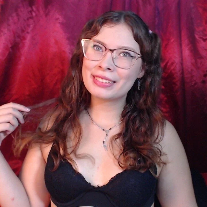 zoewhite2 profile photo