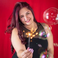 รูปอวาตาร์ของ Victoria_Guzman