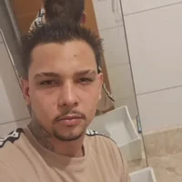 loni171's Profile Pic
