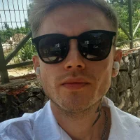 รูปโปรไฟล์ของ touchmelater