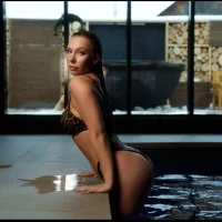 AlysonHuxley_ 头像图片