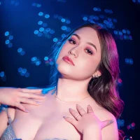 Violet_moon24's Avatar Pic