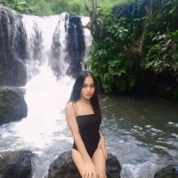 Slutty_Yassie live webcam