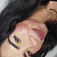 Julie122's Profile Pic