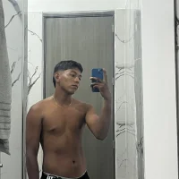 Cami_L0's Profile Pic