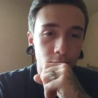 piercedgreekboy Poză de profil