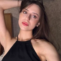 yourselenas' Avatar Pic