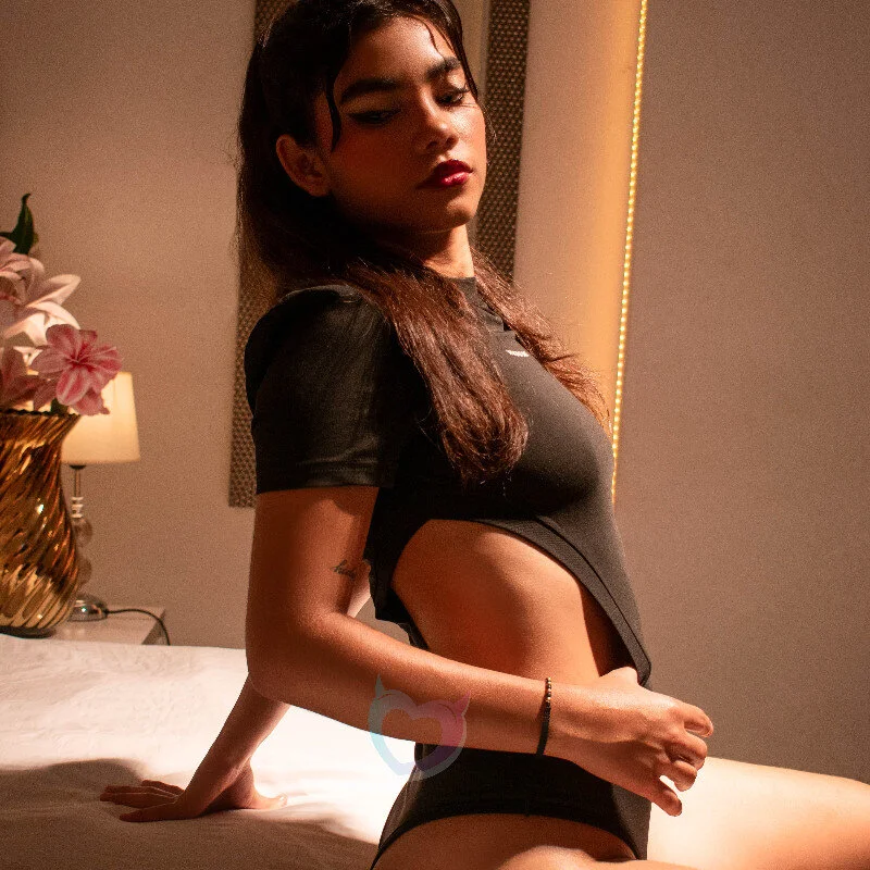 AriHale_ profile photo