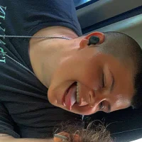 รูปโปรไฟล์ของ HoldingTart