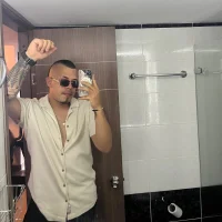 thomasclovins's Profile Pic