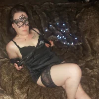 Minushkaa's Profile Pic