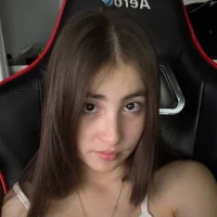 LynetteDanley's Avatar Pic