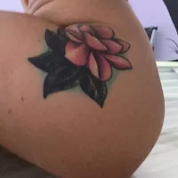 JuicyJessi  的个人资料图片