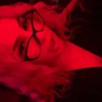 Offi_Eva's Profile Pic