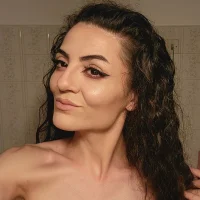mykymykyyyy's Avatar Pic