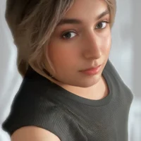 Chrissie_Ohna's Avatar Photo