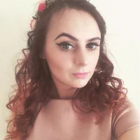IvyVi's Profile Pic