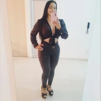 lizzycalper's Profile Pic