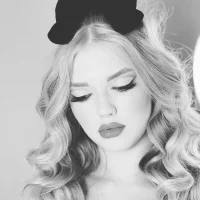 AnneRoussel's Profile Pic
