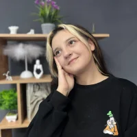 PollyGise's Profile Pic