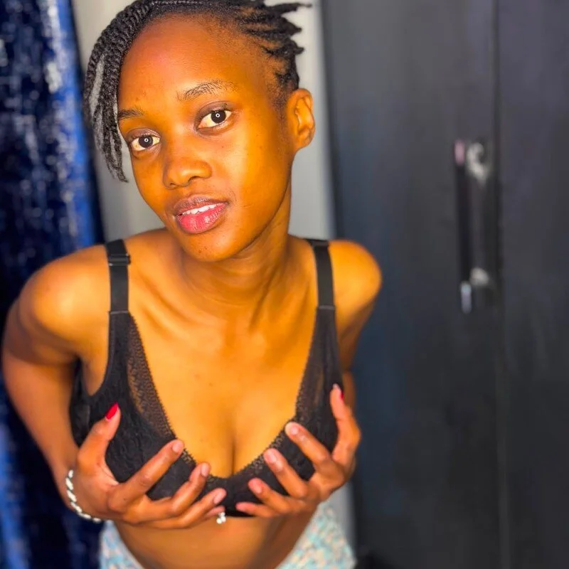 petitebony2 profile photo