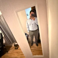 youngdickboyy's Profile Pic