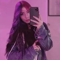 _Gold_strawberry, Stripchat webcam model