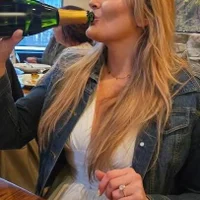 รูปโปรไฟล์ของ VolleyballLover12