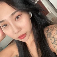 LizParadiz's Profile Pic