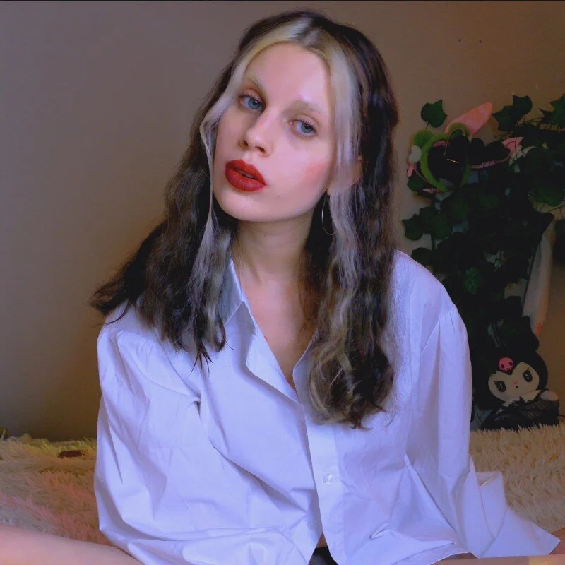 Maxine_gold