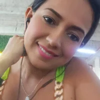 DulceAle's Profile Pic